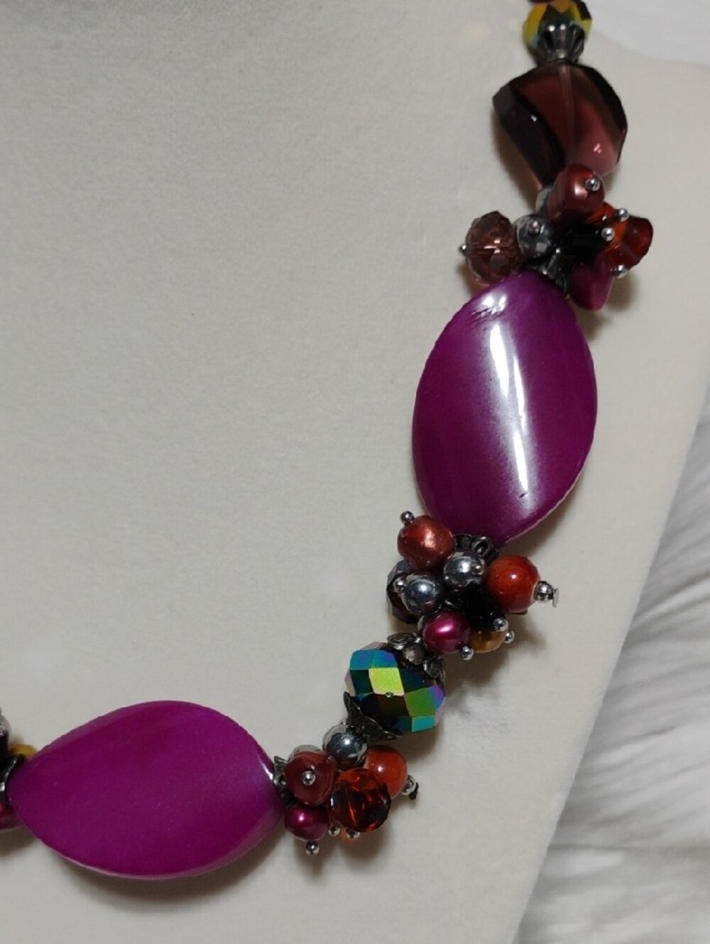 Statement Necklace W Fuchsia Chalcedony & Semi Precious Stones - Picture 3 of 7